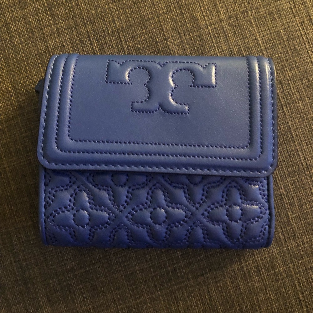 Tory Burch Fleming fold wallet